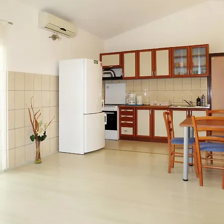 Ferienhaus Rogoznica 402s *