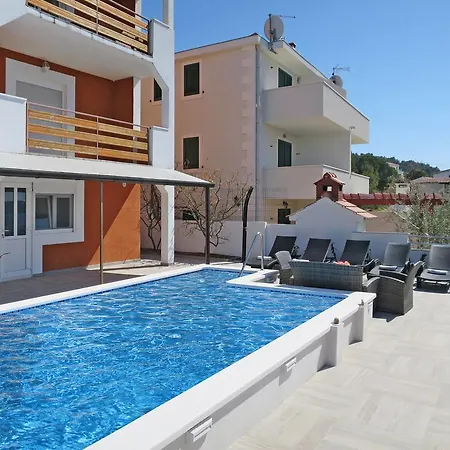 Ferienhaus Rogoznica 402s * רוגוזניצה